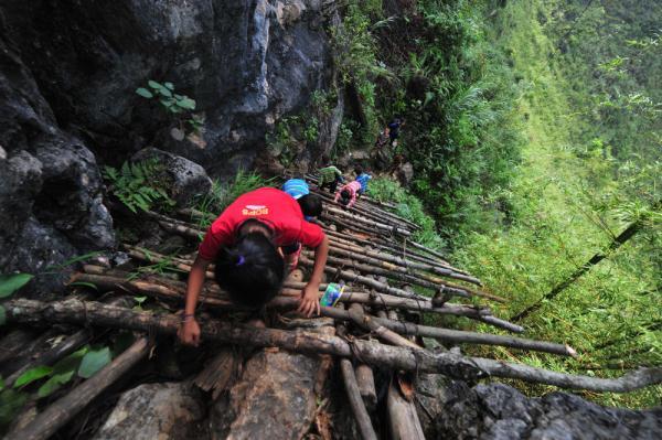 十一年影像见证“悬崖天梯少年”走出大山历程