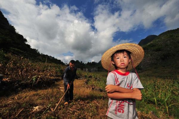 十一年影像见证“悬崖天梯少年”走出大山历程