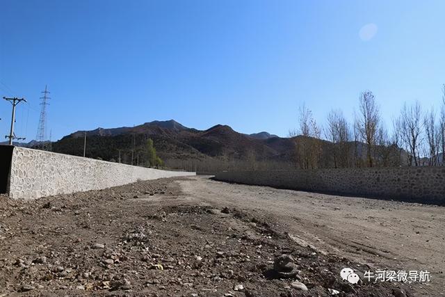 让凌源水更清 山更绿