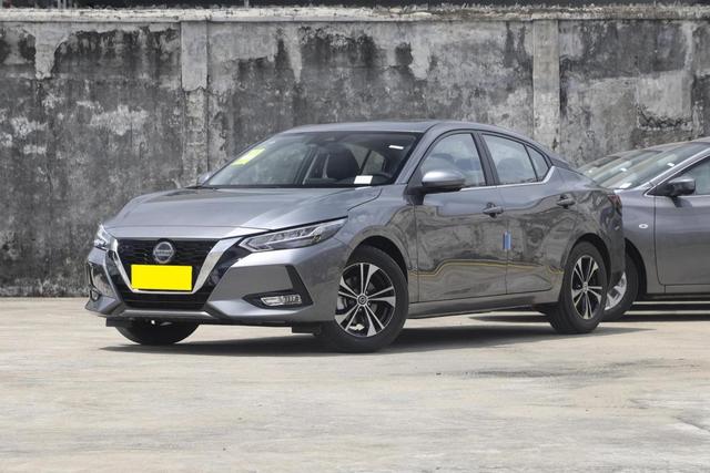 销量同级第一，搭载1.6L+CVT，轴距2712mm，带你看日产轩逸