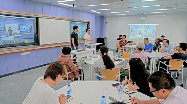 @成人求学的你 静安这所大学助你提升学历→