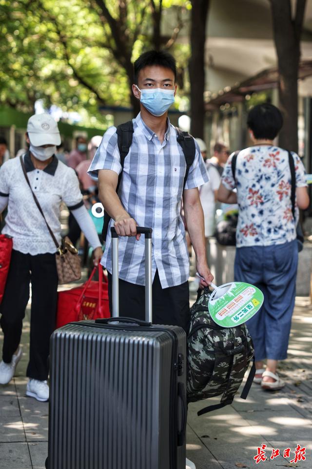 武汉大学迎新了