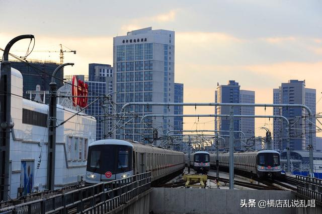 江苏昆山：经济飞速城市巨变，人口暴增房价高涨，昆山的楼市蝶变