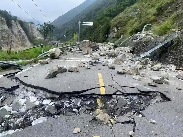 四川地震遇难的24岁女研究生，1小时前刚跟妹妹聊起她的噩梦