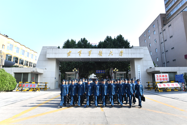 军校：空军军医大学（第四军医大学）历年分数线看这里