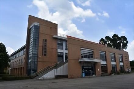 华南理工大学——博学慎思，明辨笃行