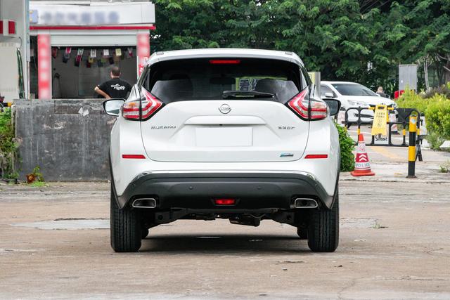 日系省油大号家用SUV，后排又大又舒适，实拍日产楼兰