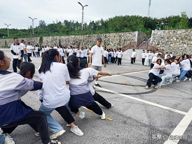 毅行、美食、游戏…平江县南江中学师生“花式”解压