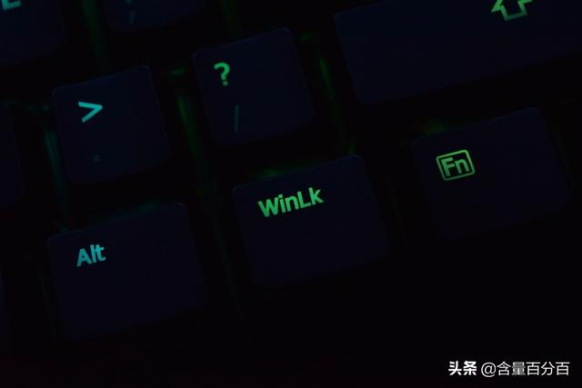 Cherry红轴与灯光同步加持，技嘉AORUS 猎鹰K1机械键盘开箱评测