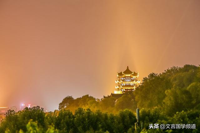 黄鹤楼送孟浩然之广陵，孤帆远影碧空尽，唯见长江天际流