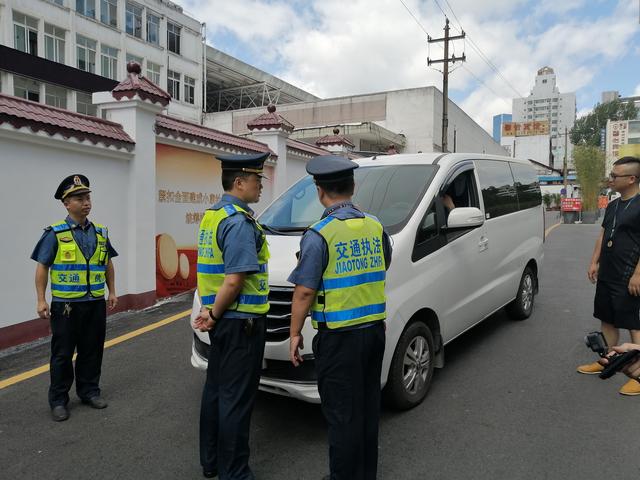 全国文明城市整改进行时·记者回访｜贵阳市多部门联动整治“**”乱象