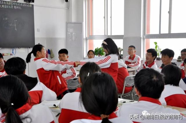 “课堂革命 陕西行动”——深度学习精品课展示现场观摩会在大荔中学举行