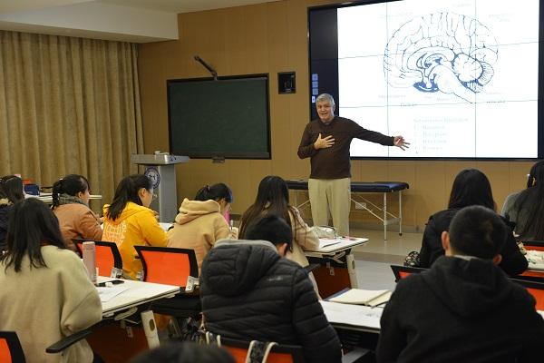 登高能望远 借力育英才——上海师范大学天华学院大力推进教育国际化