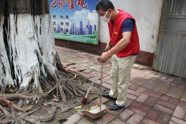 情暖社区——助力莆田市创建全国文明城市，红马甲又出动了！