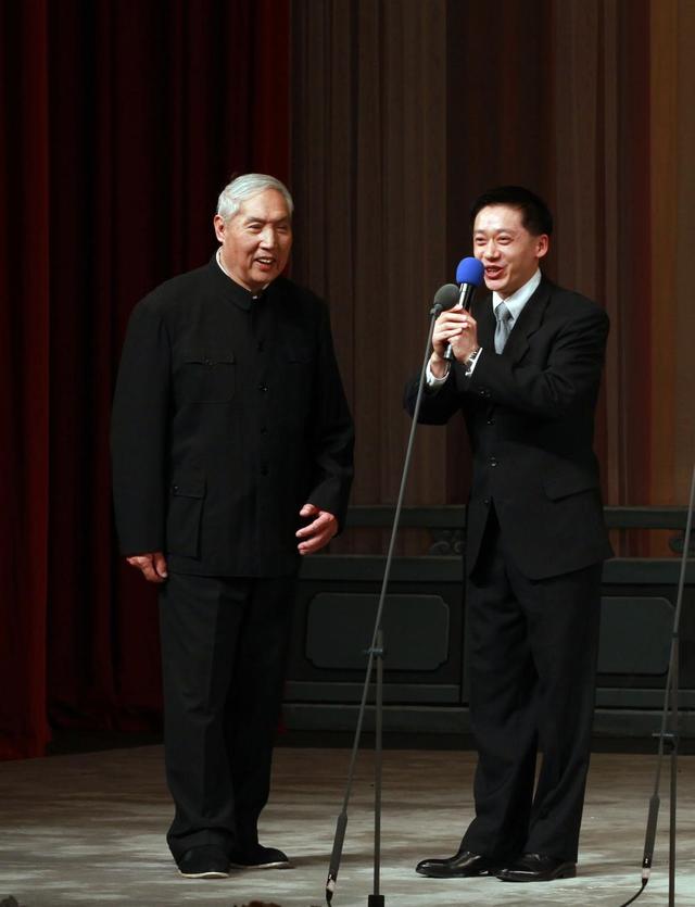 京剧《红灯记》李玉和扮演者钱浩梁去世