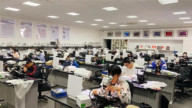 钻石or玻璃？同济大学浙江学院的这间实验室能“一鉴定之”