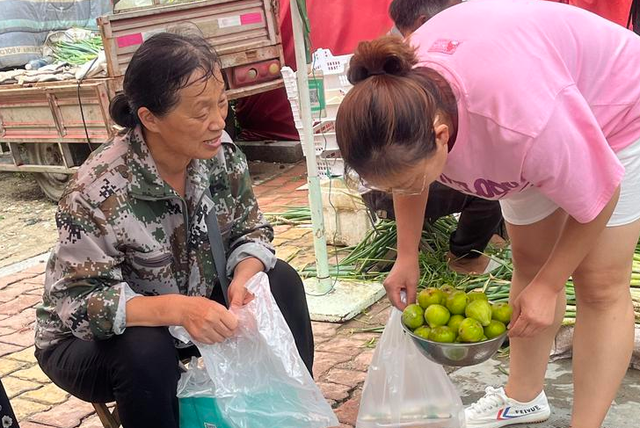 逛市场（视频）|无花果秋果甜蜜来袭，刚上市量少价格小贵