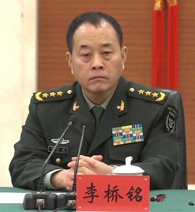 李桥铭上将履新陆军司令员，他曾创下两个记录