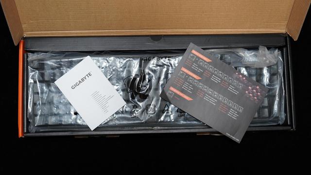 技嘉GIGABYTE AORUS K1 RGB机械键盘