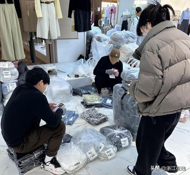 奋进的春天 | 半天卖完2个月的现货！中国服装第一街展现新活力