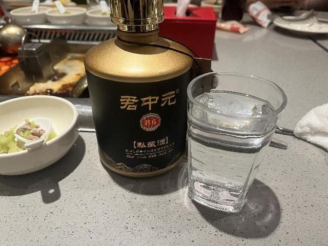 大街上的名酒门店有多赚钱？其中暗藏“3个门道”，看完你就懂了